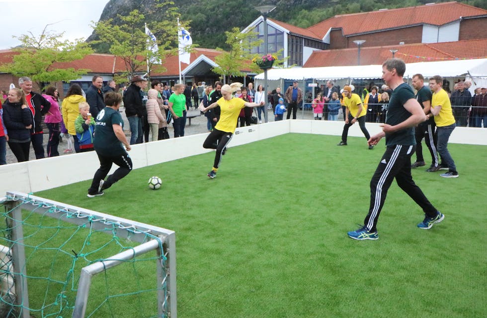 Sigmund Lier under opninga på Haugsneset. Foto: Mona Terjesen