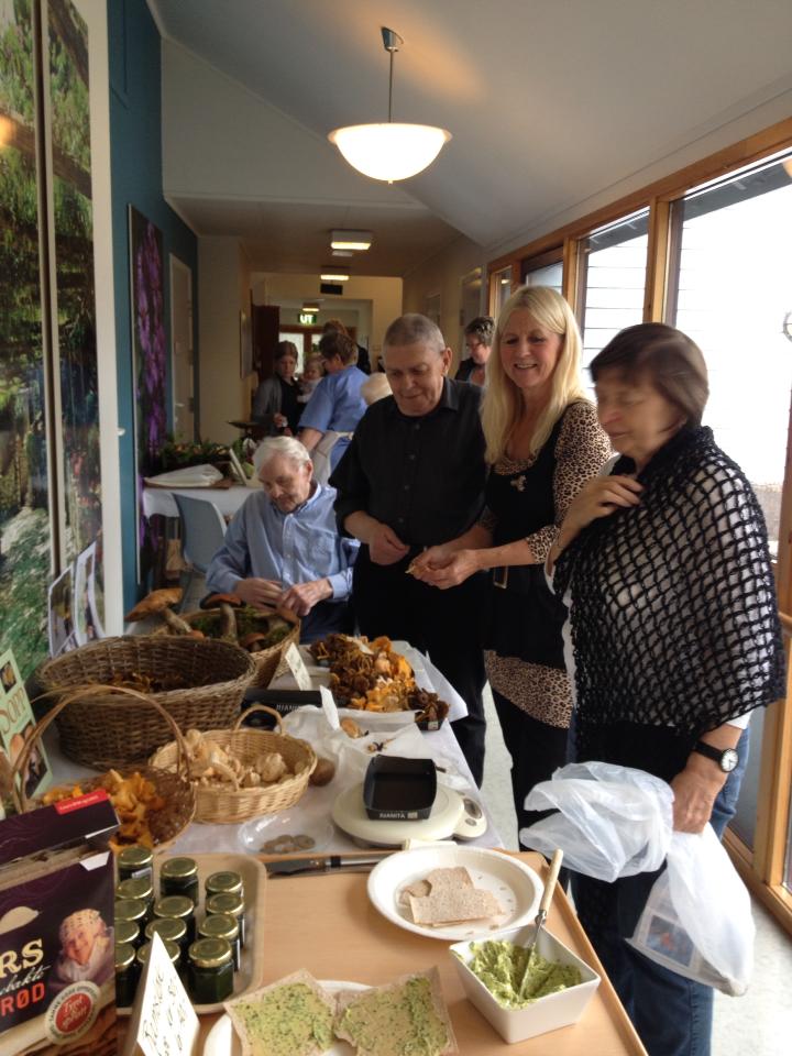 1238114_479917405440223_193990773_n