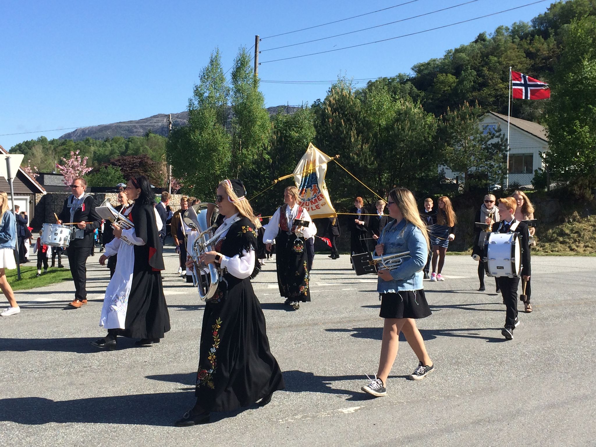 32634150_10212082767608003_8587228487725613056_n