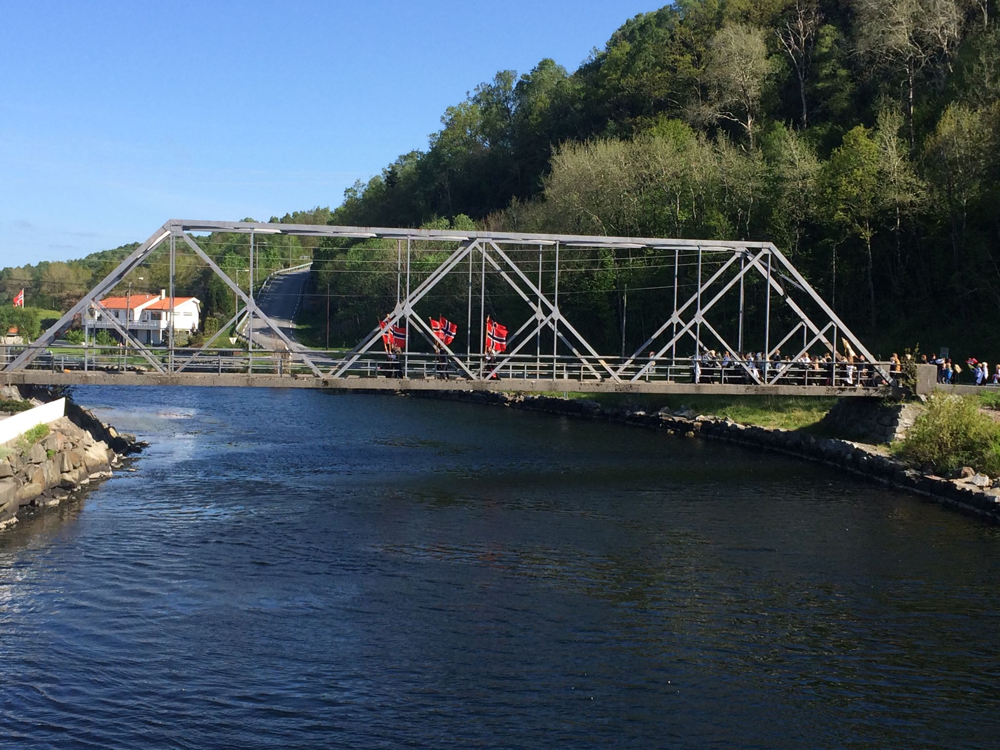 32651632_10212082765687955_4943953497423872000_n