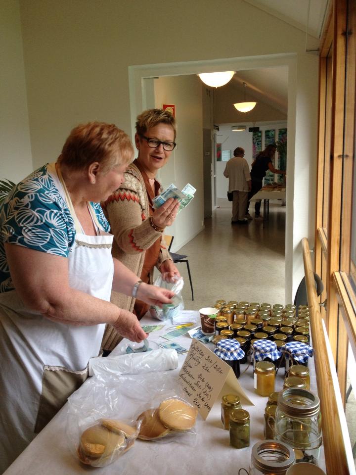 539635_479917478773549_1365405416_n