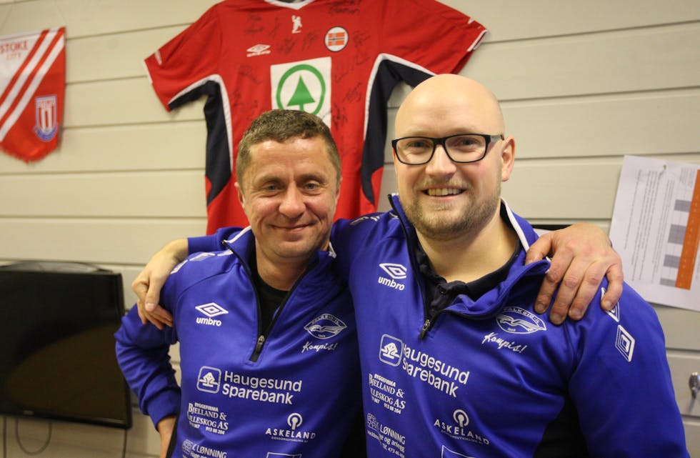 Øyvind Hølland og Mikael Myklebust har fått dobbel gevinst av samarbeidet med NAV. Hølland har fått jobb og Myklebust har hatt ein dugande vaktmeister på Troppene.
Foto: Alf-Einar Kvalavåg