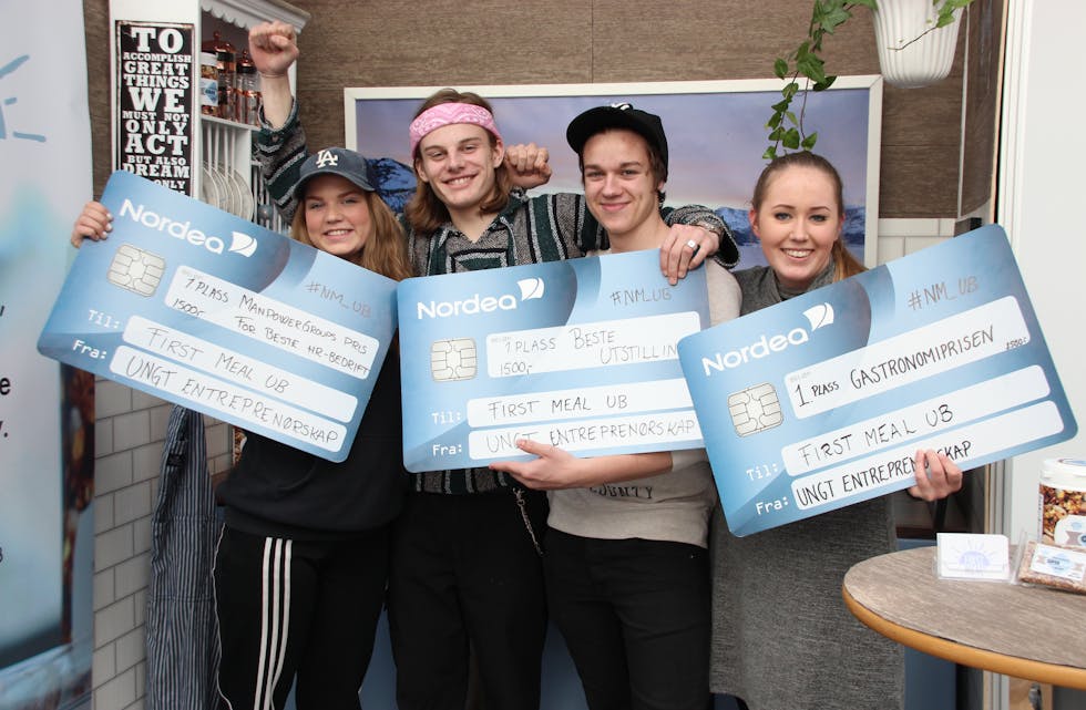 First Meal, bestående av Benjamin Vikse Roth (f.v.), Ann Karin Eikeskog, Vegard Bruntveit Ingebrigtsen og Julie Jünger, ble Norges mestvinnende ungdomsbedrift dette skoleåret.
Foto: Karina Søvik
