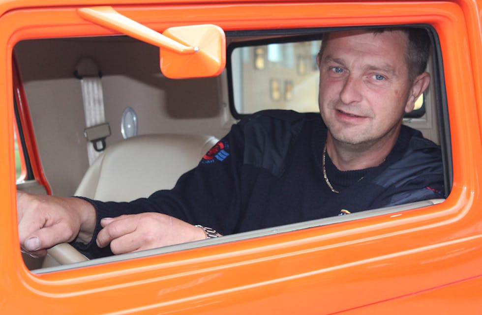I fjor fant Terje Hettervik drømmebilen på en guttetur til USA, A Ford 1929 modell Hot Rod. Han fikk importert bilen til Norge og nå kan han endelig suse avgårde på norske veier. Foto: Karina Søvik