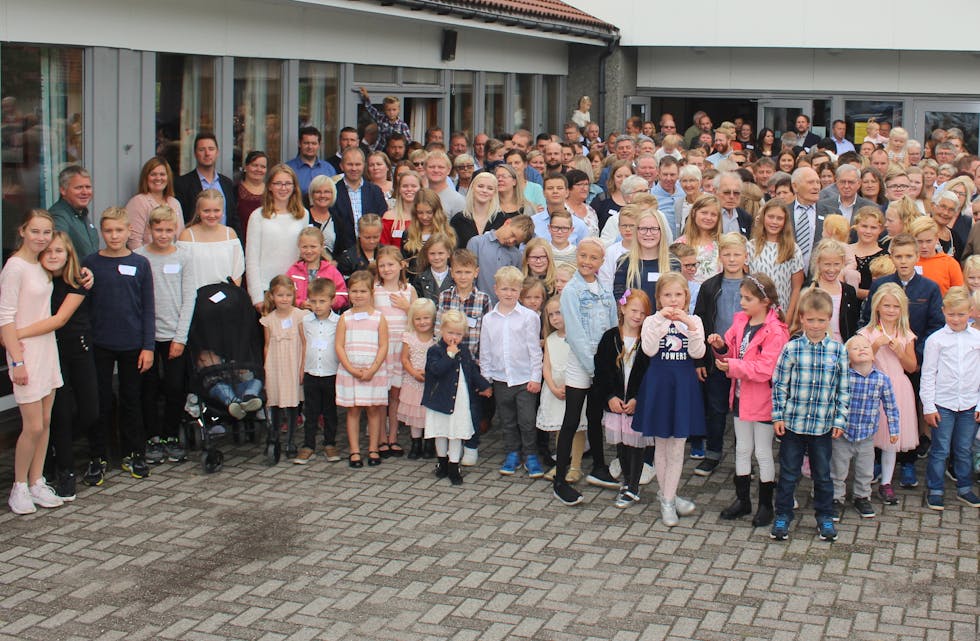 Bakken-slekta samlet. Foto: Marit Tvedt