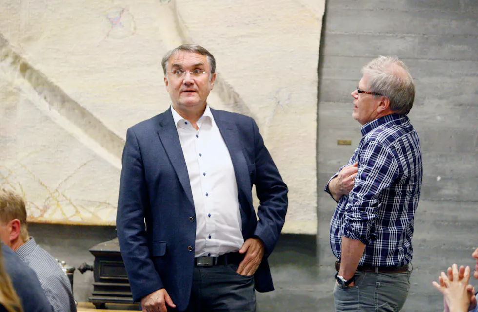 Rådmann Arvid S. Vallestad og økonomisjef Tor Leif Helgesen har presentert det nye budsjettet for Tysvær.
Foto: Alf-Einar Kvalavåg
