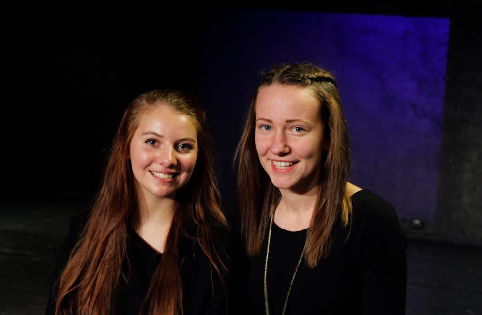 : Kristin Klungtveit (t.v.) og Kristin Sjo Førre deltar denne uka i «Forandring fryder», som spilles i Blackbox på Skeisvang videregående skole. Foto: Eva Birkeland
