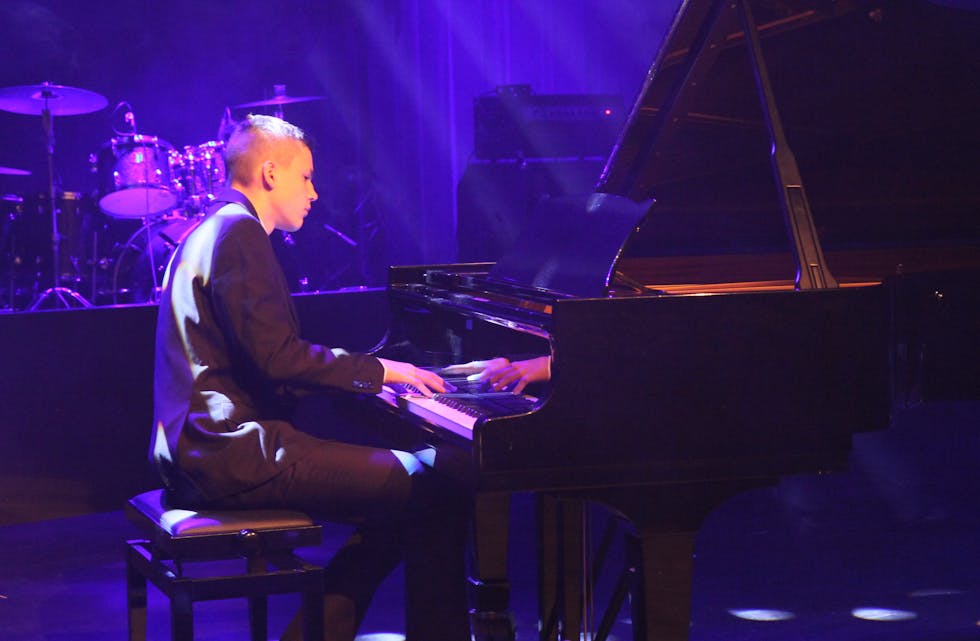Emilis Petronis spelte måneskinnssonaten på piano.