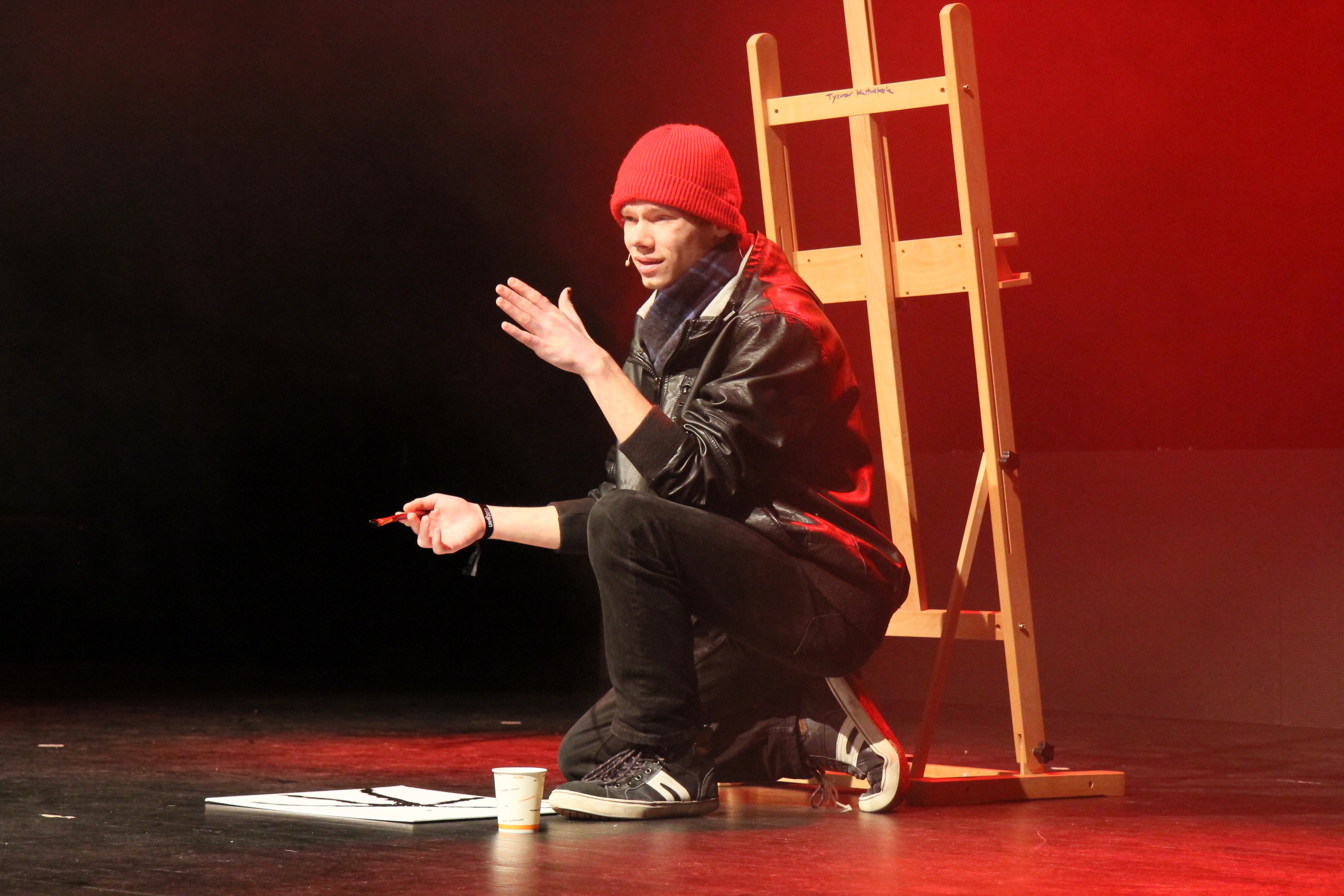 Joakim Amundsen framførte eigenskriven monolog.