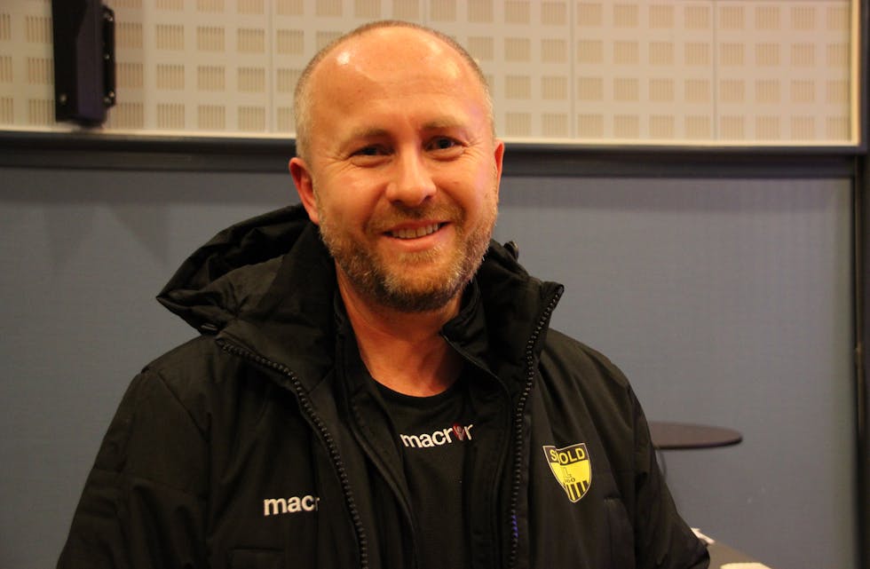 Dan Jørgen Eide i Skjold IL ønsker å hjelpe ved å invitere asylsøkerne til å bli med i idretten.