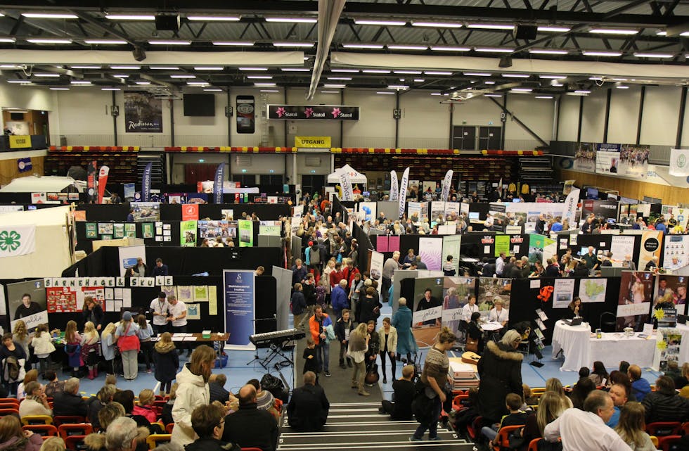 Det myldra av folk i Sysco arena i dag i høve Tysværdagen. Foto: Ingvild Myklebust