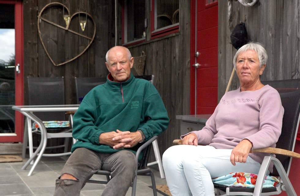 Torbjørn og Berit Ravndal hadde marokkanaren «på besøk» for halvanna år sidan. No er dei letta over at han endeleg er tatt. Foto: Mona Terjesen