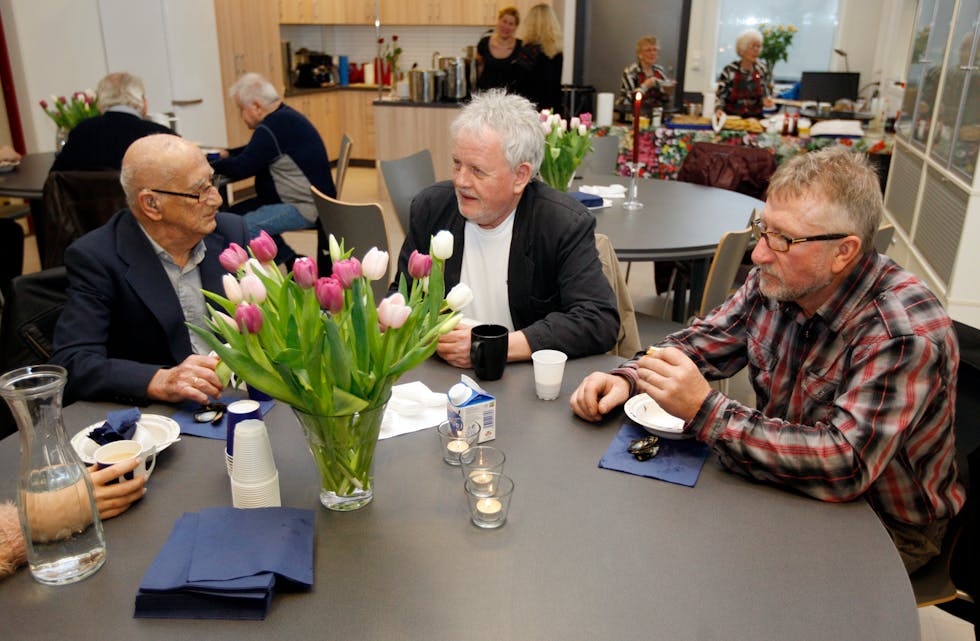 Mange hadde funne vegen då Karsten Bjelland flytta inn i nytt bygg i næringsparken. Foto: Alf-Einar Kvalavåg