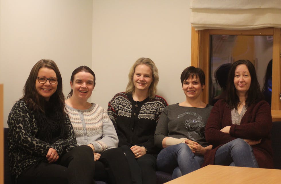 Styret i Nedstrandsbuen gler seg til å jobbe vidare med det nyoppretta laget. F.v: Elisabeth Aksland, Tove Pettersen, Therese Bustad Alsaker, Monica Espevold og Torbjørg Karina Nagell Topnes.