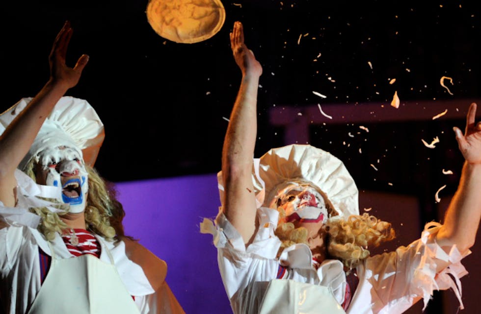 Cirkus Arnardo er på vei til Frakkagjerd.