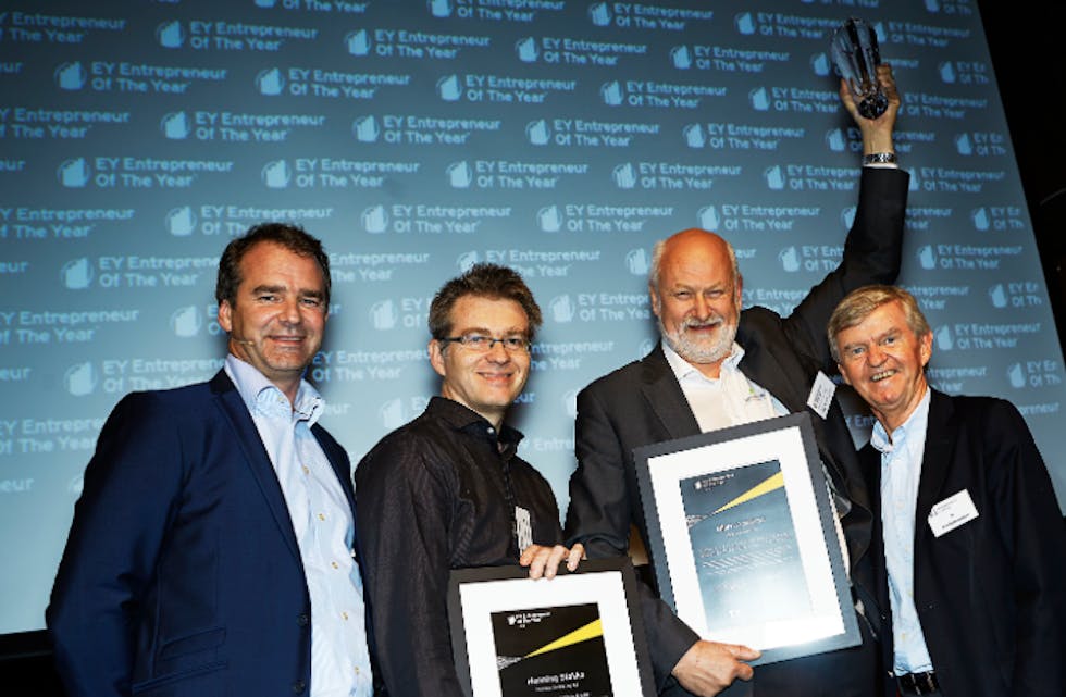 Finalistene: F.v.: regionsleder EY Stig Tore Strand,
Henning Stokke, Bjørn Apeland og Erik Gudbrandsen (EY).
Foto: Bård Gudim