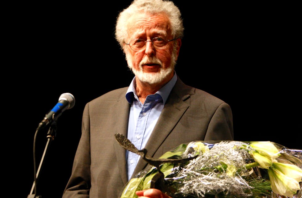 Olav Nygaard var ein stolt mottakar av «Tysværstatuetten». Foto: Alf-Einar Kvalavåg