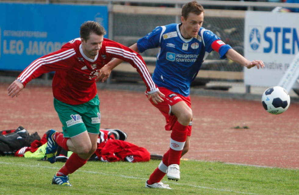Dag Frode Tønnesen var kampens beste spelar og skåra begge heimelaget sine mål. Foto: Alf-Einar Kvalavåg