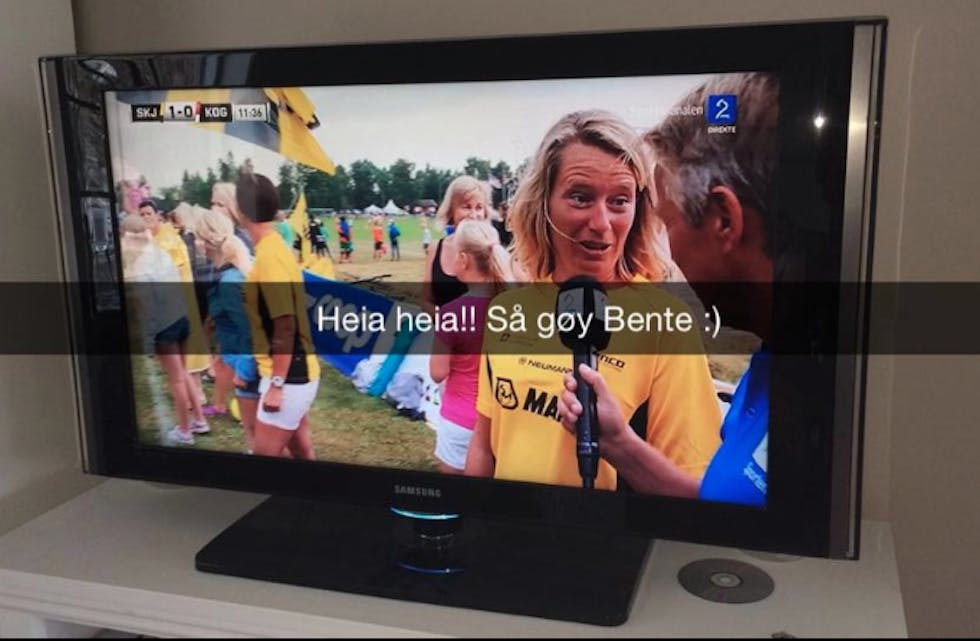 – E ikkje kvar dag me ser kjensfolk på tv  Bente Herland  så gøy! Foto: May Brit Risanger Skogland