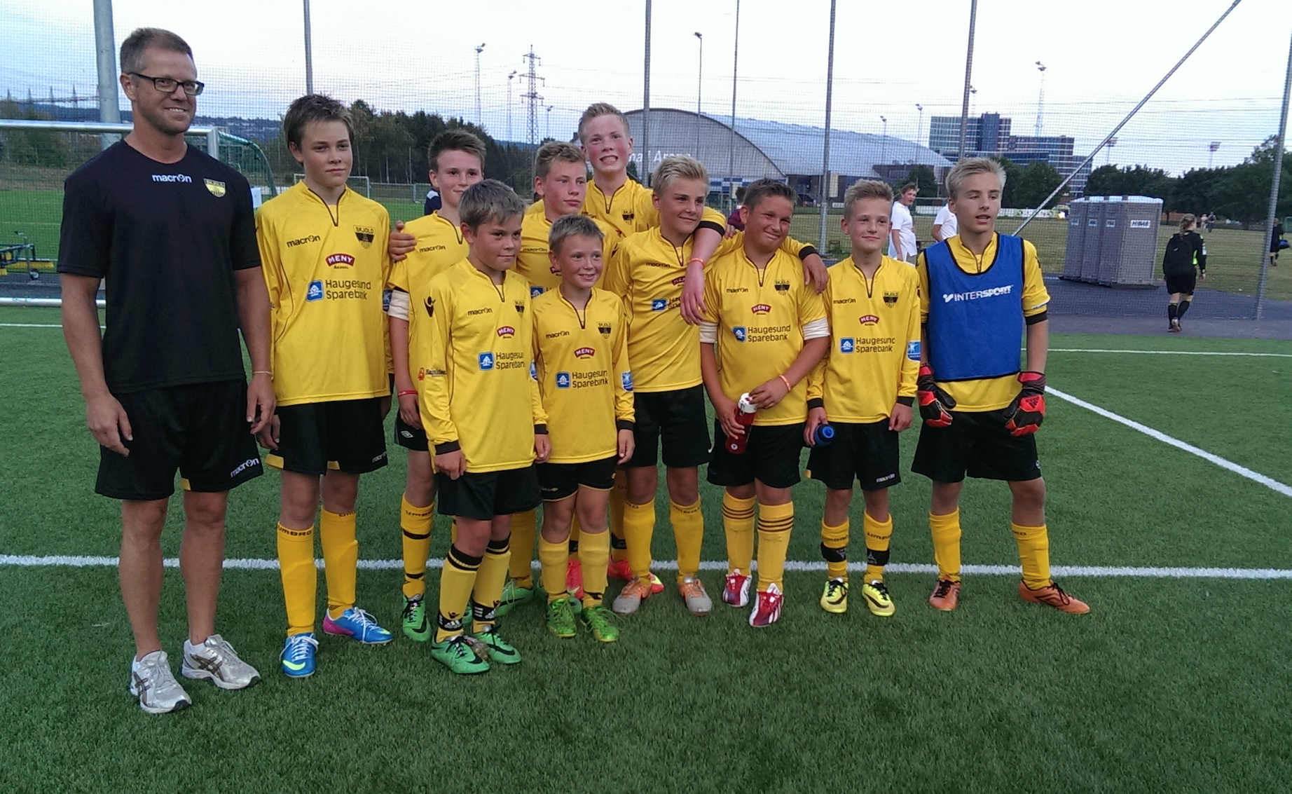 Skjolds G13 sjuerlag er i A-sluttspill etter ein siger, eit tap og ein uavgjort. Foto: Ann-Mari J. Bådsvik