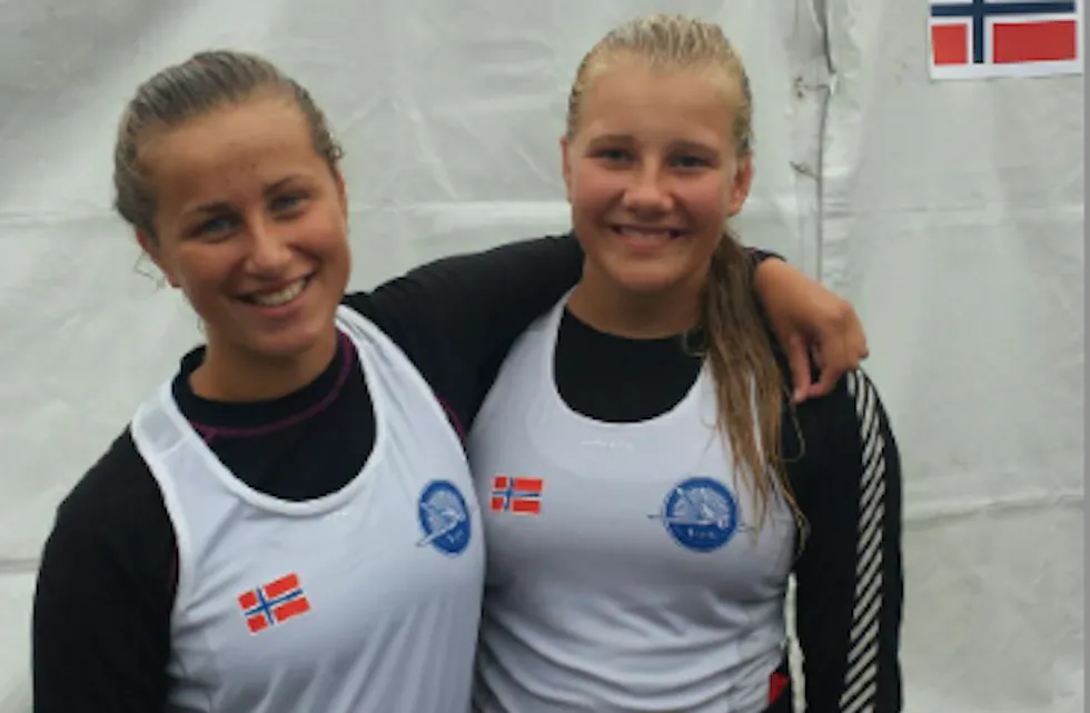 Søndag ble det en ny 4. plass for Gina Gedick (t.v.) og Lena Dybdal. Foto: Norfrid Helen Dybdal