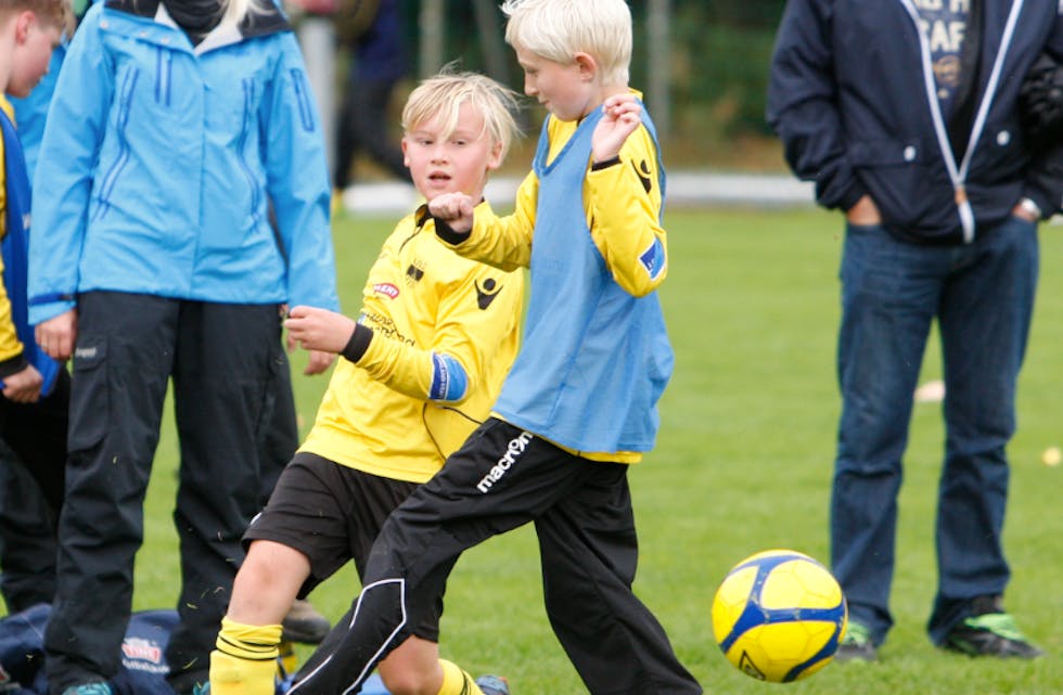 Sindre Tøresdal Hope var ein av omlag 500 ungar som kosa seg på cup i Grinde. Foto: Alf-Einar Kvalavåg