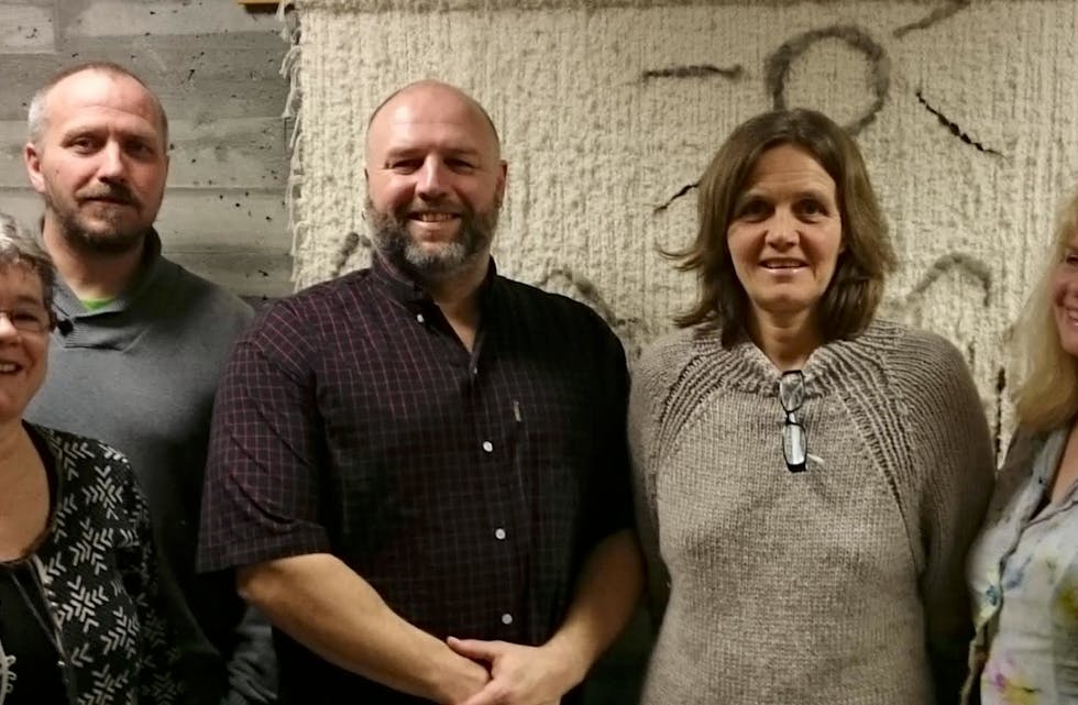 Her er det nye styret i Tysvær SV: Frå venstre: Målfrid Tjoland Kolnes, Henning Bratthammer, Ketil Anthun, Marit Helene Selvig Johnsen og Synnøve Bredal Bjelland. Foto: Tysvær SV