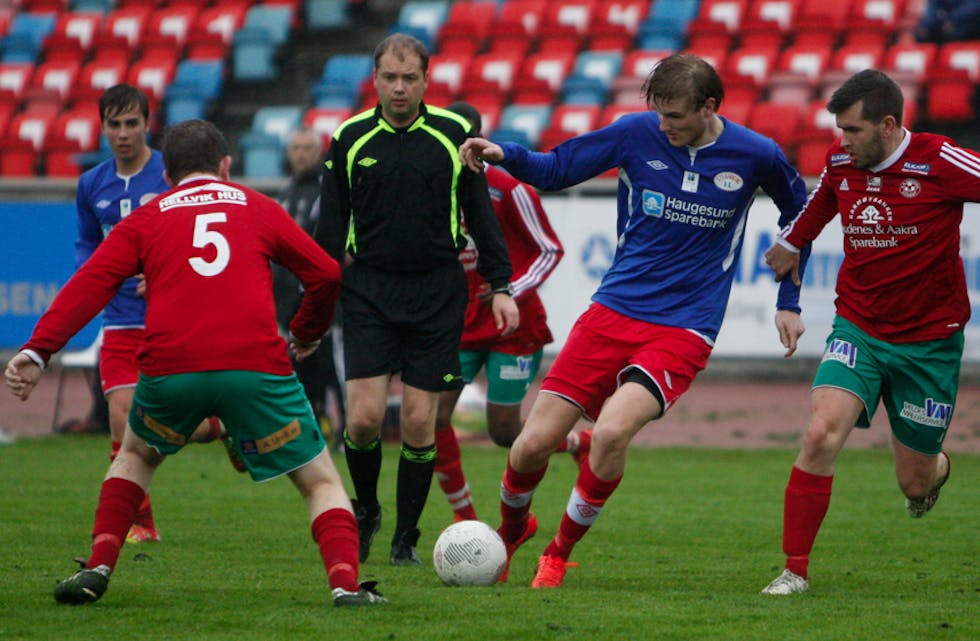 Vemund Eskevik skåra to nye mål i kveld då Stegaberg vann 3-1 over vedavåg 2. Foto: Alf-Einar Kvalavåg