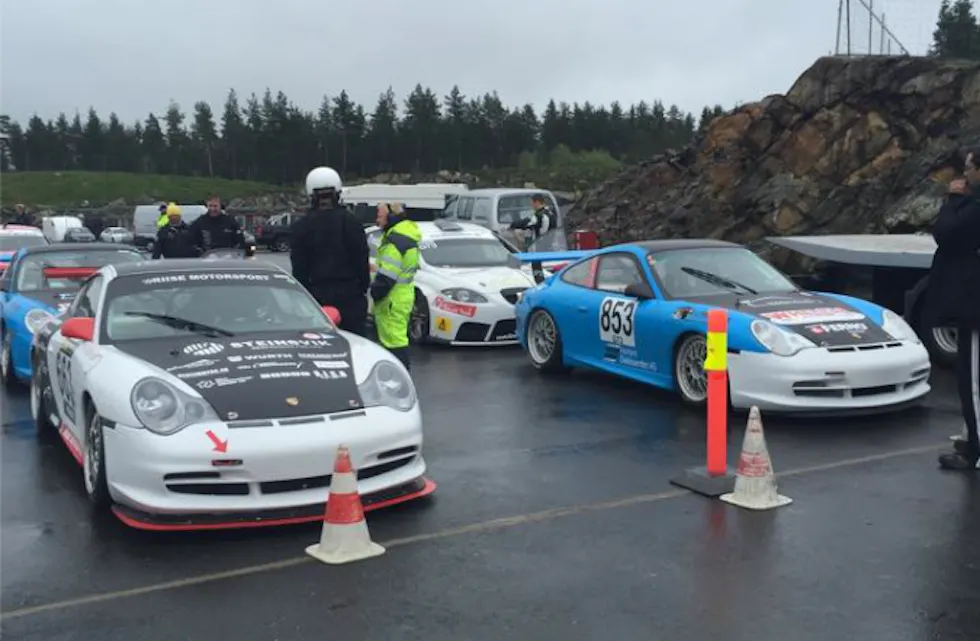 Klare til start i det første finaleløpet på Rudskogen. Arild Riise (nærast), Ole William Nærsnes og Bjørn Tvedt (bak). Foto: Rise Motorsport