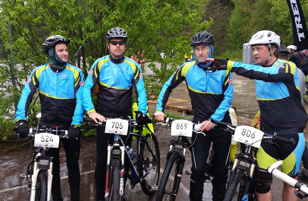 Lars Espevik, Bjarte Fitjar, Dag Tormod Milje og Kenneth Baustad klare til start i Oslomarka. Foto: Privat