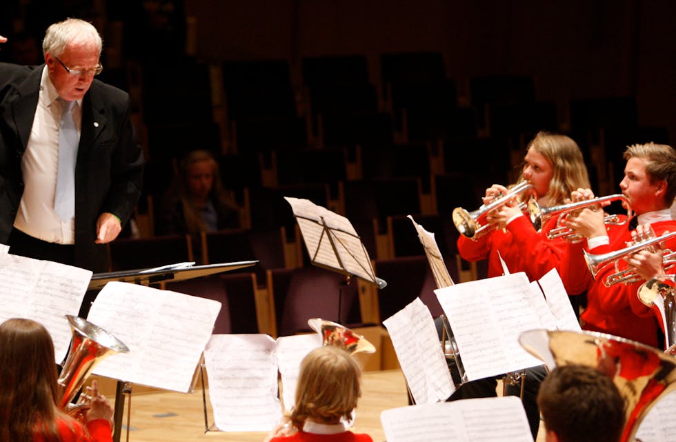 Slik vil han bli hugsa. engasjert og alltid på jakt etter å få ut det beste av musikantane. Jakob Birk og Førre Musikkorps blei nummer 8. i NM brass, 1. divisjon. Foto: Alf-Einar Kvalavåg
