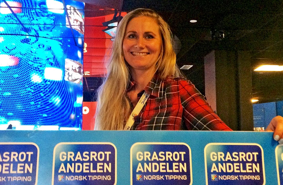 Anne Helseth i Norsk Tipping er strålende fornøyd med ny rekord for Grasrotandelen.