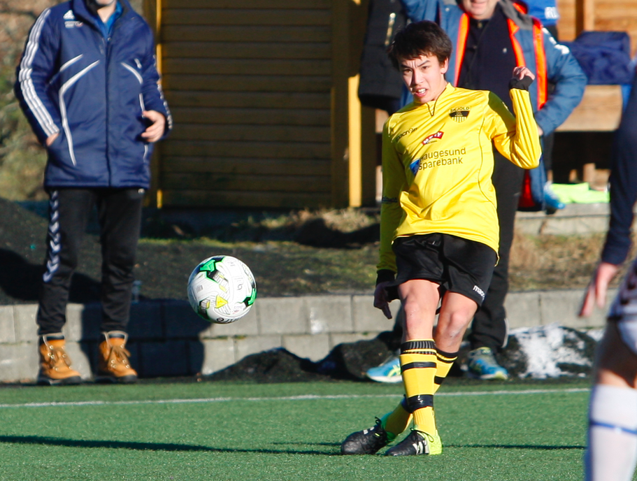 Roald Berge og Skjold møter Falkeid. Foto: Alf-Einar Kvalavåg