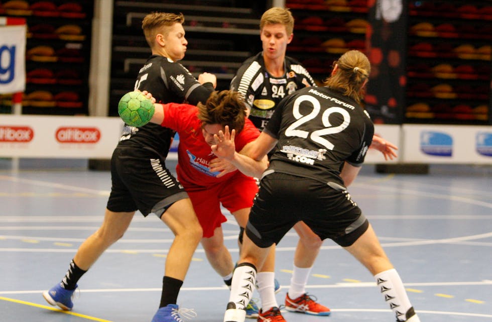 Søndag er det kamp om poen i Sysco Arena. HHK møter LSK. Foto: Alf-Einar Kvalavåg