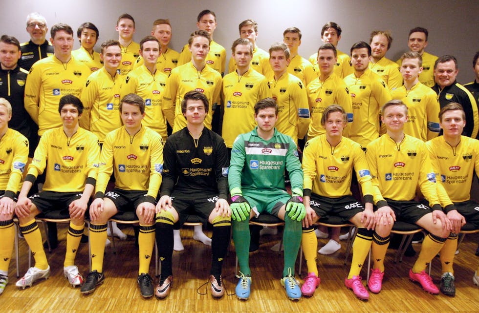 Skjold 2016. Bare 11 av disse får starte serieåpninga mot Rosseland klokka 14.00. Foto: Alf-Einar Kvalavåg