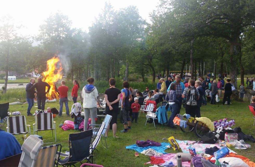 Nyåpningen av leirå på Nedstrand var populært og trakk mye folk. Foto: Dag Tormod Milje