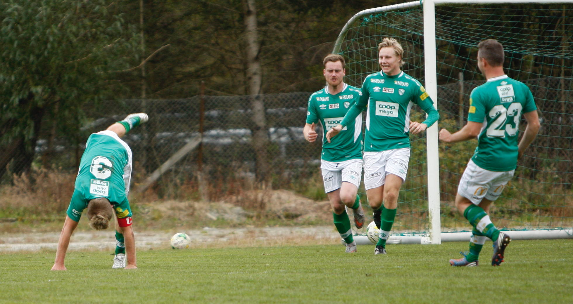 skjermbilde-2016-10-15-kl-21-33-44