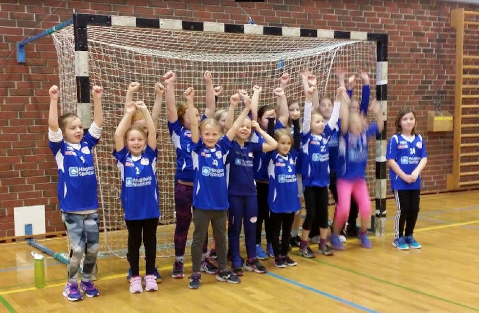 Kopervik IL arrangerte søndag håndballturnering i Karmøyhallen for jenter 8 år.