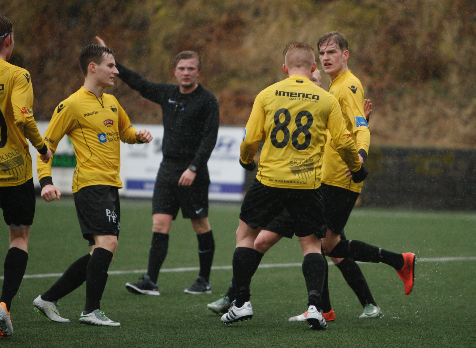 Skjermbilde 2017-04-06 kl. 21.17.17