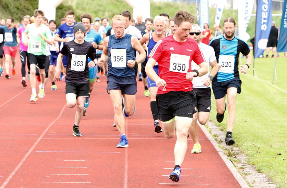 Håkon Rossehaug ledet hver meter av årets Tysværtrimmen. Sveibuen satte ny løyperekord. Foto: Alf-Einar Kvalavåg