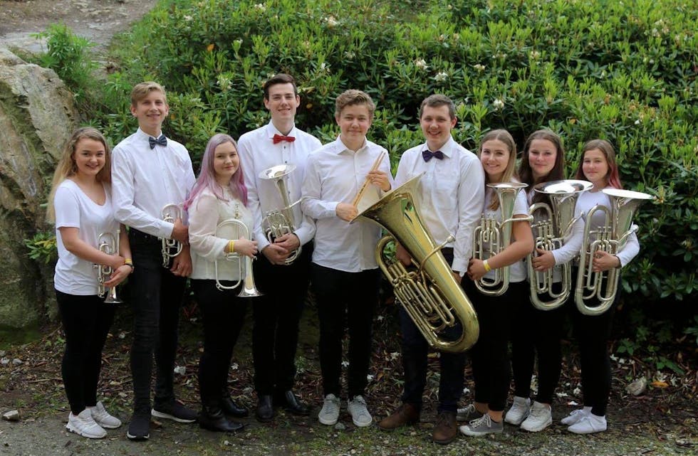 Crazy Gang er: Svanlaug Mæland, Tanja Johnsen Morten Andersen Sørensen, Julie Marie Leifsen, Lisa Sørensen, Sander Østhus, Malene Nordbø, Jan-Magnar Andersen Gard og Simon Skofteland.
Foto: Alf-Einar Kvalavåg
