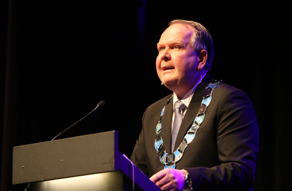 Ordførar Sigmund Lier held nyttårstale i Tysværtunet januar 2018. Foto: Alf-Einar Kvalavåg