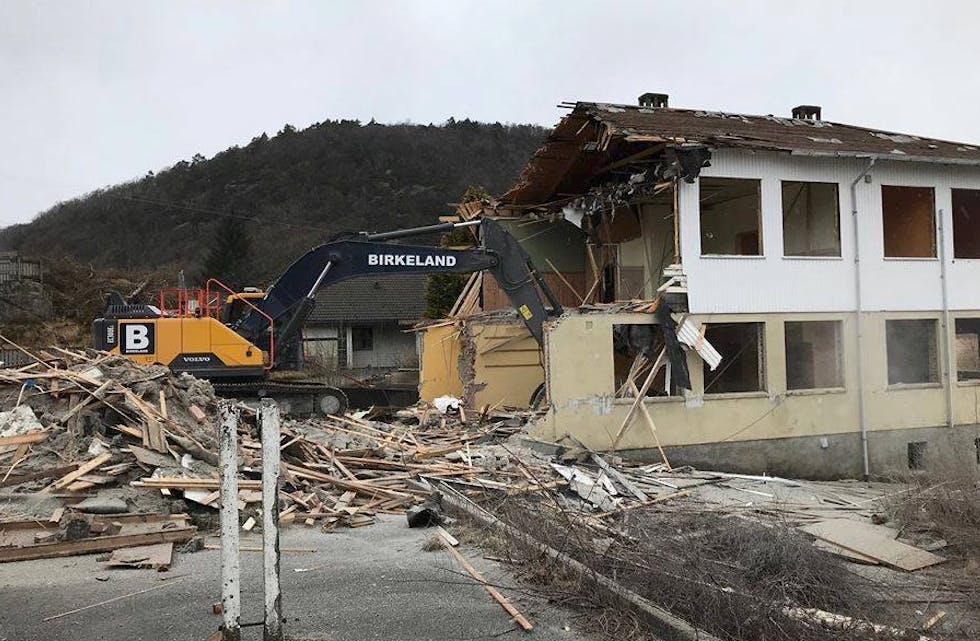 Hervik skule er i ferd med å gå over i historien. Nå skal det komme nybygg på tomten. Foto: A. Utvik