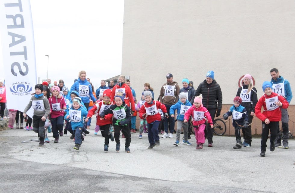 Som vanlig er det mange som stiller til start når det er løp på Førland. Foto: Alf-Einar Kvalavåg