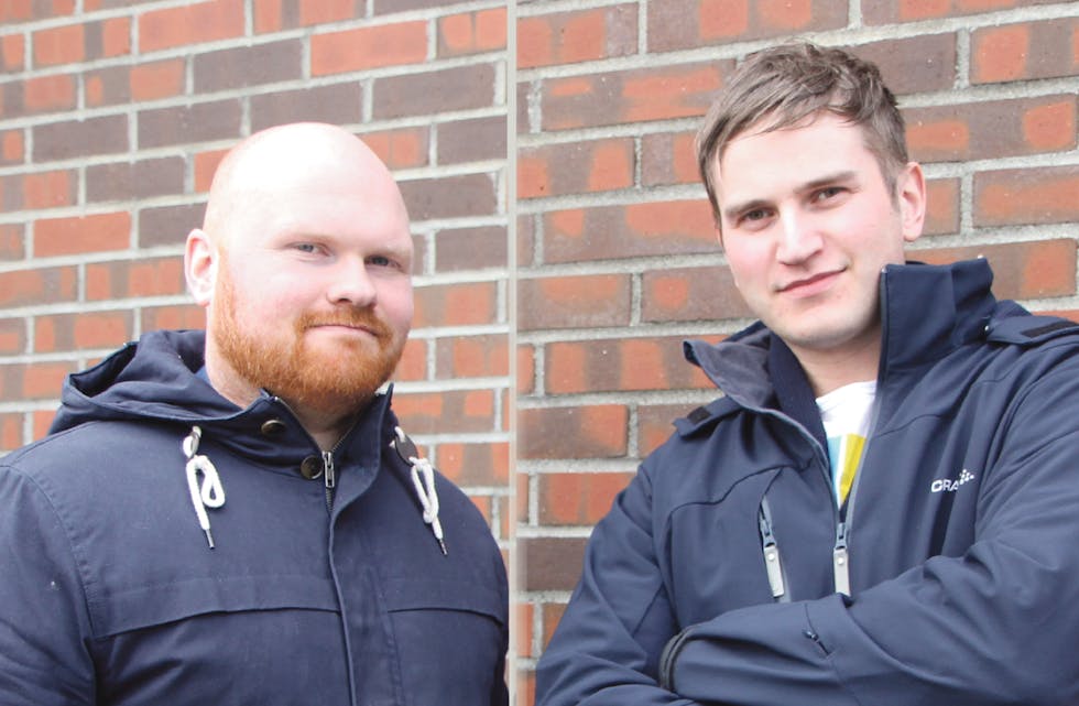 Tysværbu Erlend Bjelland (til venstre) driv Absurd Film saman med kompis Ole Erik Fylkesnes. I fjor laga dei ein serie reklamefilmar for Wee.no. Under årets Gullsild stakk dei av med sigeren i klassen for beste reklamefilm.