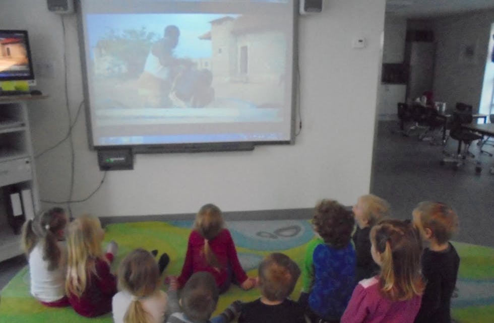 Barna i Tysværvåg har lært mye om Sri Lanka. Foto: Tysværvåg Barnehage
