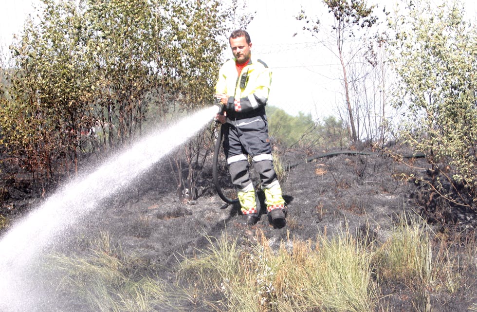 Halvor M. Stakkestad fra Tysvær brannvesen fikk raskt kontroll på brannen på Frakkagjerd. Foto: Alf-Einar Kvalavåg