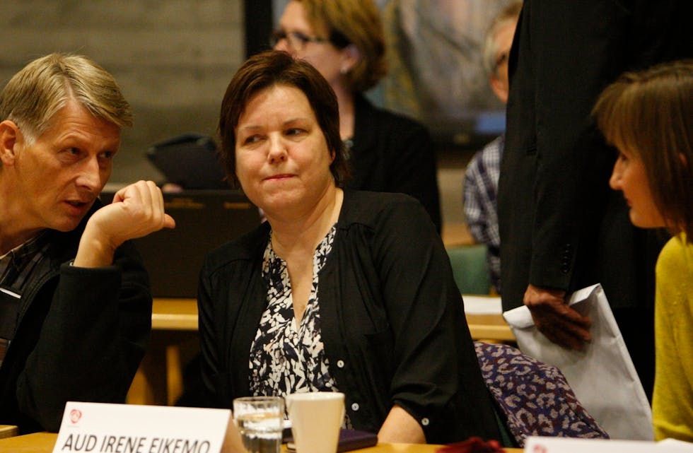 Frode Løland til venstre og Lillian Vikra til høyre er begge på AP-lista for fylkestingsvalget i 2019. Arkivfoto: Alf-Einar Kvalavåg