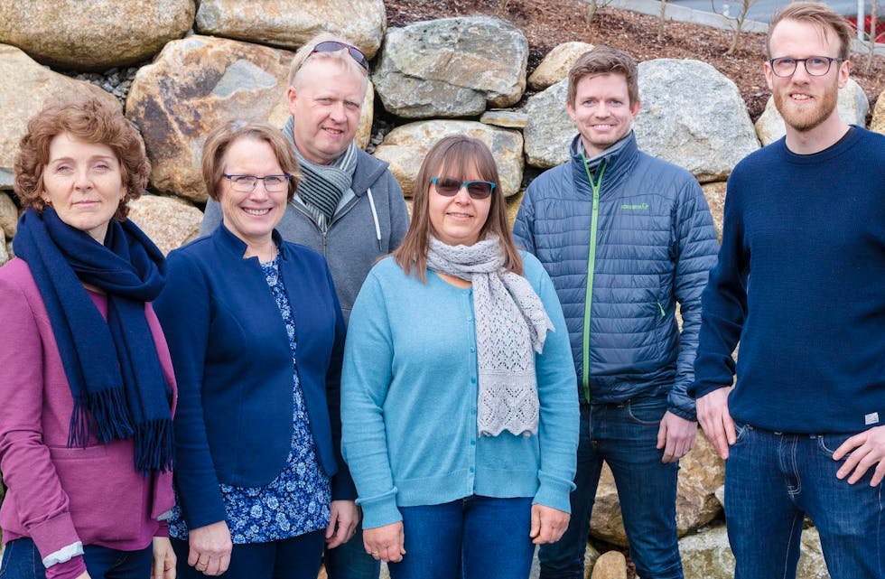 Et knippe av Krf sine listekandidater samlet etter møtet i går kveld. Foto: Hypemachine.no