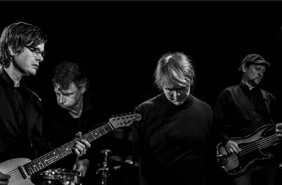 The Colors Turned Red varmer opp for Madrugada på Rådhusplassen under Sildajazz, torsdag 8. august.